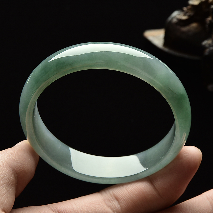 （超值推荐）糯冰种晴水手镯（54.7mm）
