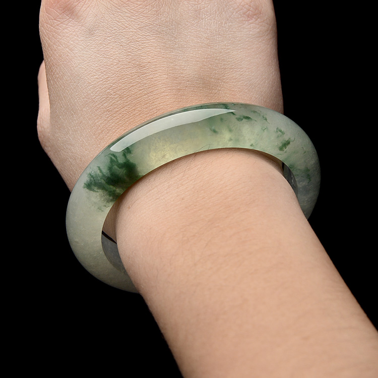 （超值推荐）冰种飘花手镯（57mm）