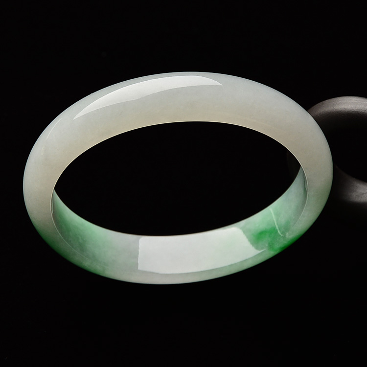 （超值推荐）糯冰种飘翠贵妃镯（55.8mm-48.8mm）