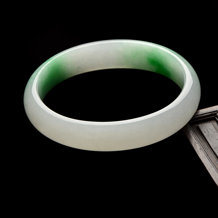 （超值推荐）糯冰种飘翠贵妃镯（55.8mm-48.8mm）