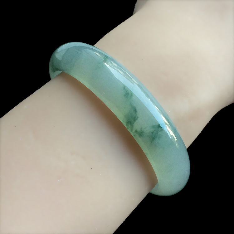 （超值推荐）冰种飘花手镯（54.7mm）