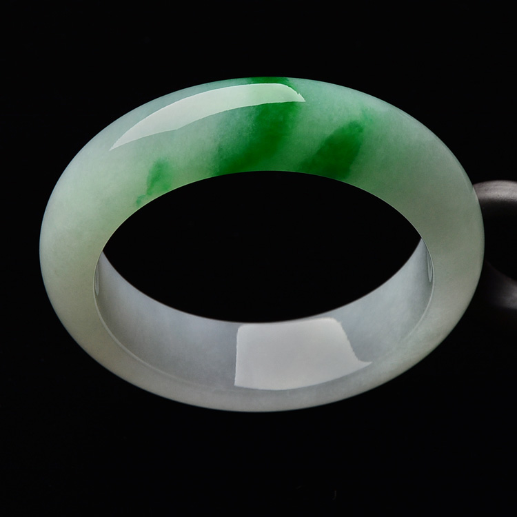 （超值推荐）糯冰种飘阳绿手镯（59mm）