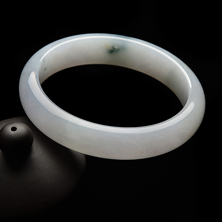 （超值推荐）糯冰种飘花手镯（57.9mm）