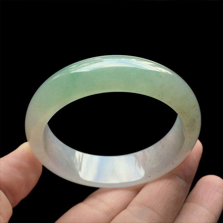 （超值推荐）糯冰种晴水手镯（58.8mm）