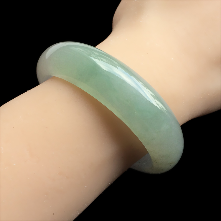 （超值推荐）糯冰种晴水手镯（58.8mm）