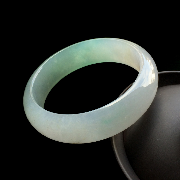 （超值推荐）糯冰种晴水手镯（58.8mm）