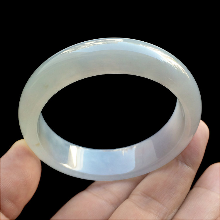 （超值推荐）糯冰种淡晴水手镯（57.1mm）