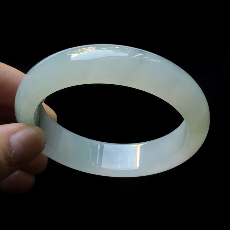 （超值推荐）糯冰种飘花手镯（57.6mm）