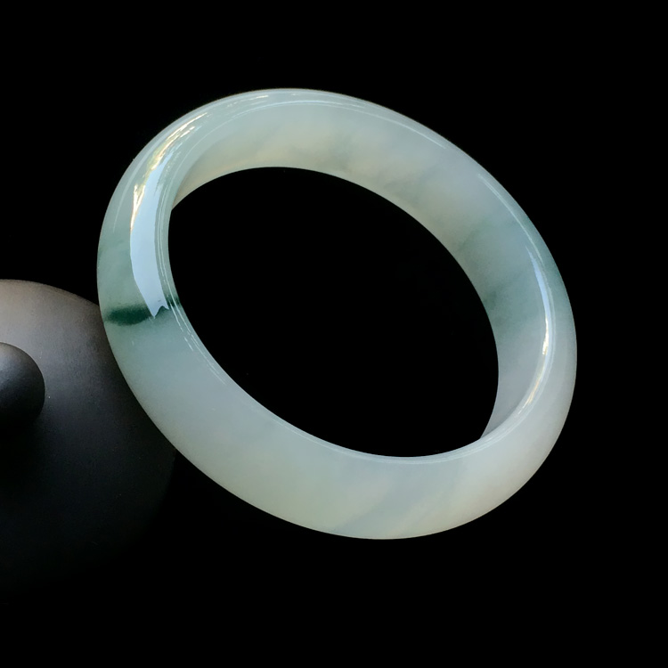 （超值推荐）糯冰种飘花手镯（57.6mm）