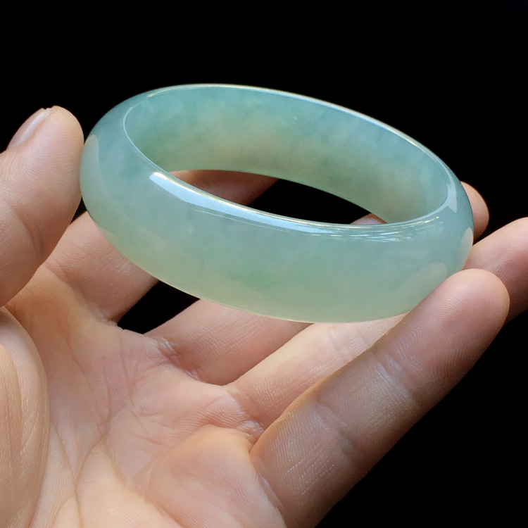 （超值推荐）糯冰种晴水贵妃镯（56.6mm-50.9mm）
