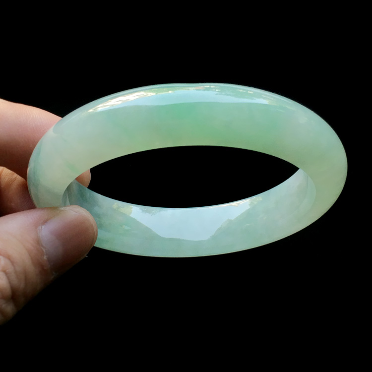 （超值推荐）糯冰种晴水手镯（57.6mm）