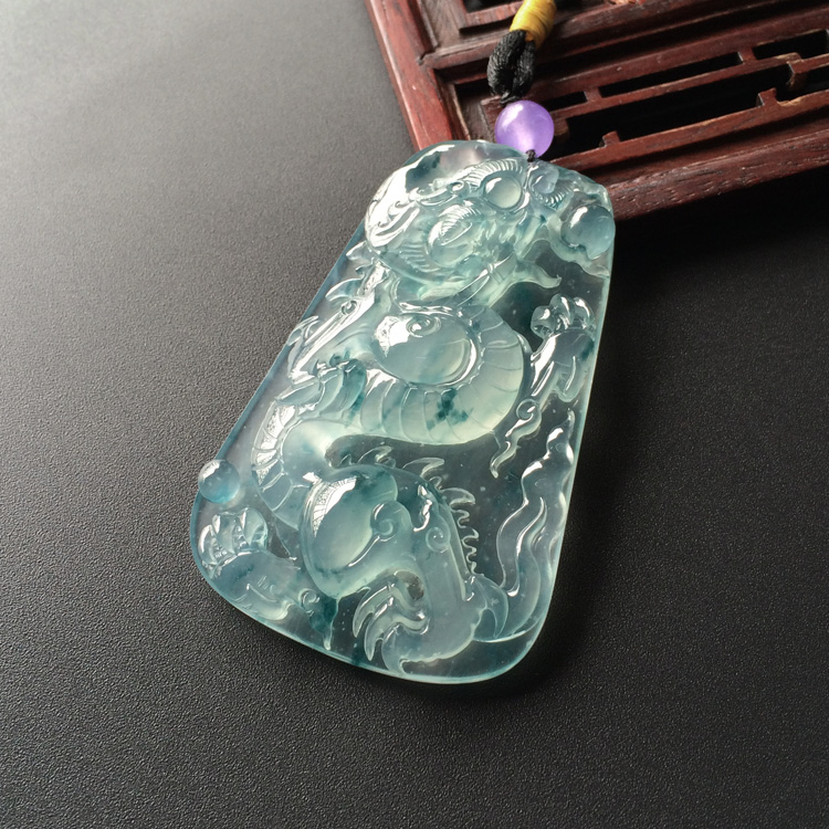 (超值推荐)冰玻种飘蓝花龙牌挂件
