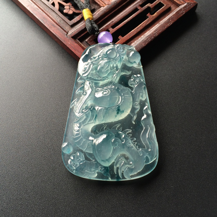 (超值推荐)冰玻种飘蓝花龙牌挂件