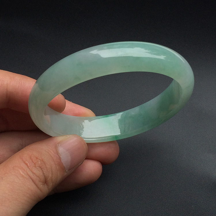 （超值推荐）糯冰种飘翠贵妃镯（55mm-48.1mm）