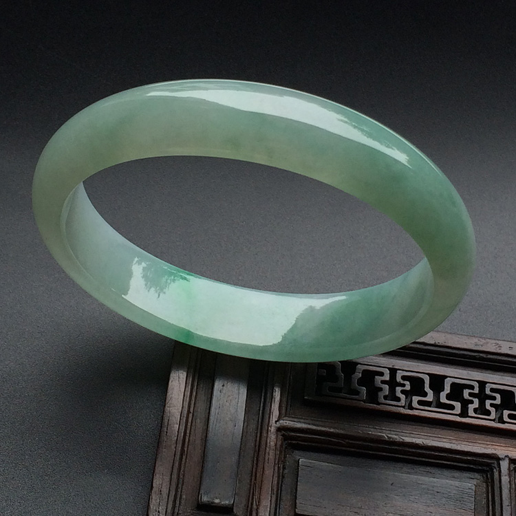 （超值推荐）糯冰种飘翠贵妃镯（55mm-48.1mm）