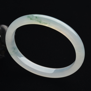 (超值推荐)冰种略飘花贵妃镯(54.2mm-45.1mm)
