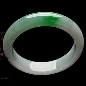 （超值推荐）糯冰种飘翠手镯（57.3mm）