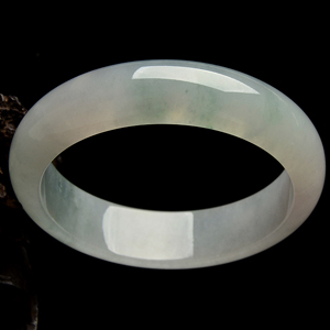 （超值推荐）糯冰种晴水手镯（57.7mm）