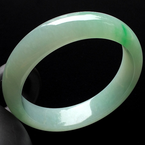 （超值推荐）糯冰种飘翠手镯（56.7mm）