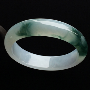 （超值推荐）冰种飘花贵妃镯（53.5mm-46.7mm）