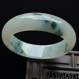 （超值推荐）糯冰种飘花手镯（59mm）