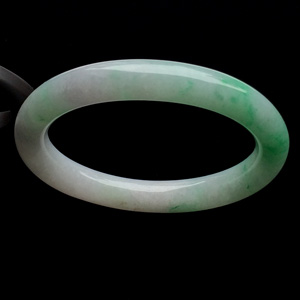 （超值推荐）糯冰种飘翠贵妃镯（55.6mm）
