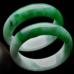 糯冰种阳绿手镯一对（57.1mm/57.2mm）