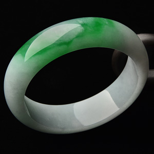 糯冰种飘翠手镯（58mm）