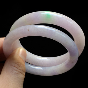 （超值推荐）糯冰种春带彩手镯（一对）（53.9mm）(54mm)
