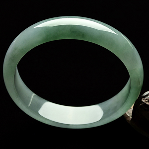 （超值推荐）糯冰种晴水手镯（54.7mm）