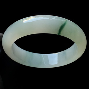 （超值推荐）糯冰种飘花手镯（57.6mm）