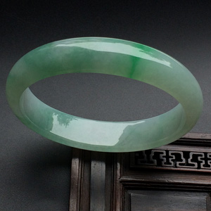 （超值推荐）糯冰种飘翠贵妃镯（55mm-48.1mm）