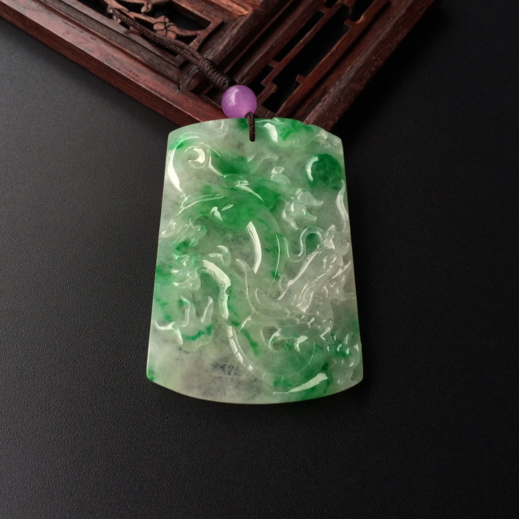 (超值推荐)糯冰种飘翠龙牌挂件