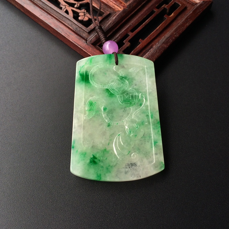 (超值推荐)糯冰种飘翠龙牌挂件