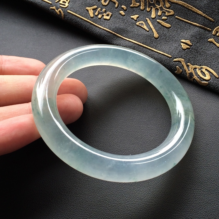 (超值推荐)冰玻种飘花略带黄翡圆条手镯