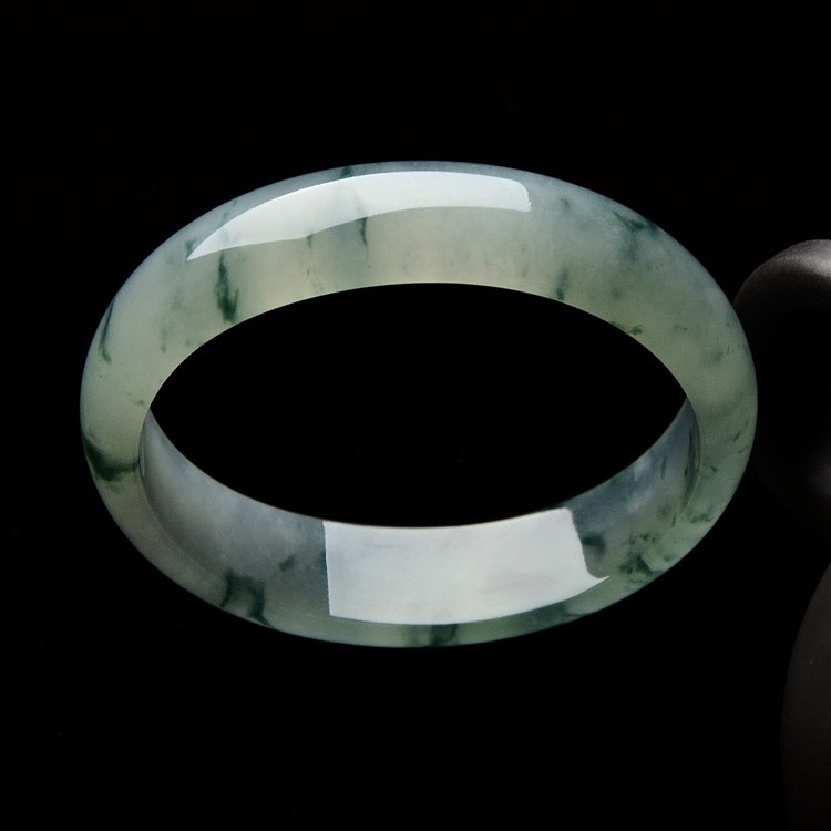 冰种飘花贵妃镯（53.2mm-48mm）