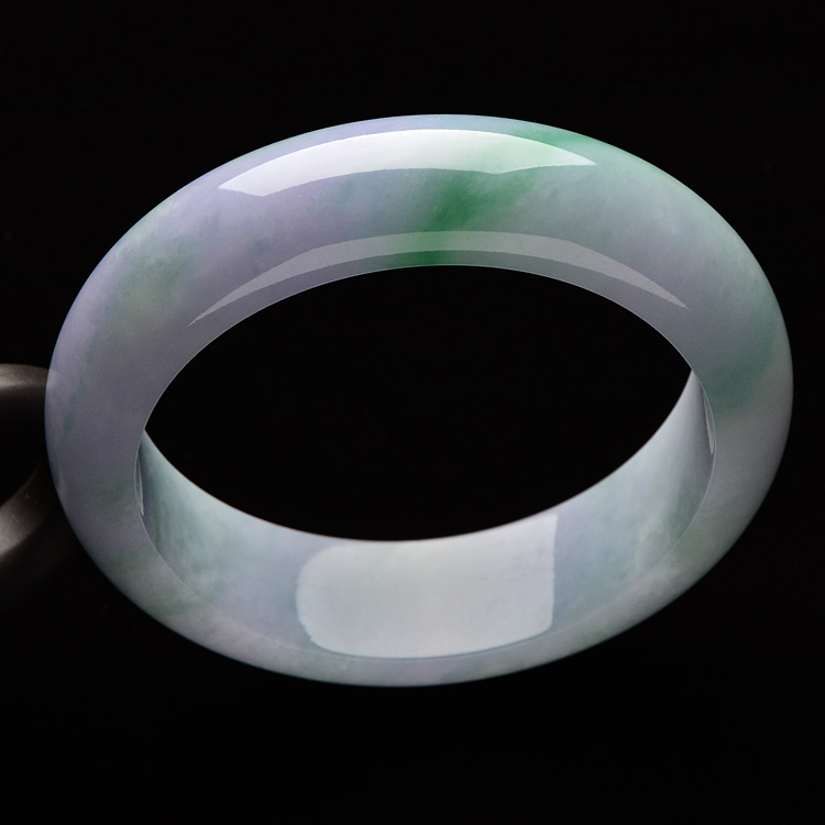 （超值推荐）糯冰种春带彩手镯（62.6mm）