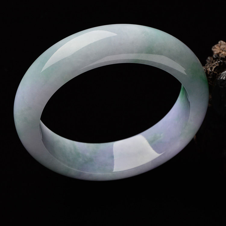 （超值推荐）糯冰种春带彩手镯（62.6mm）