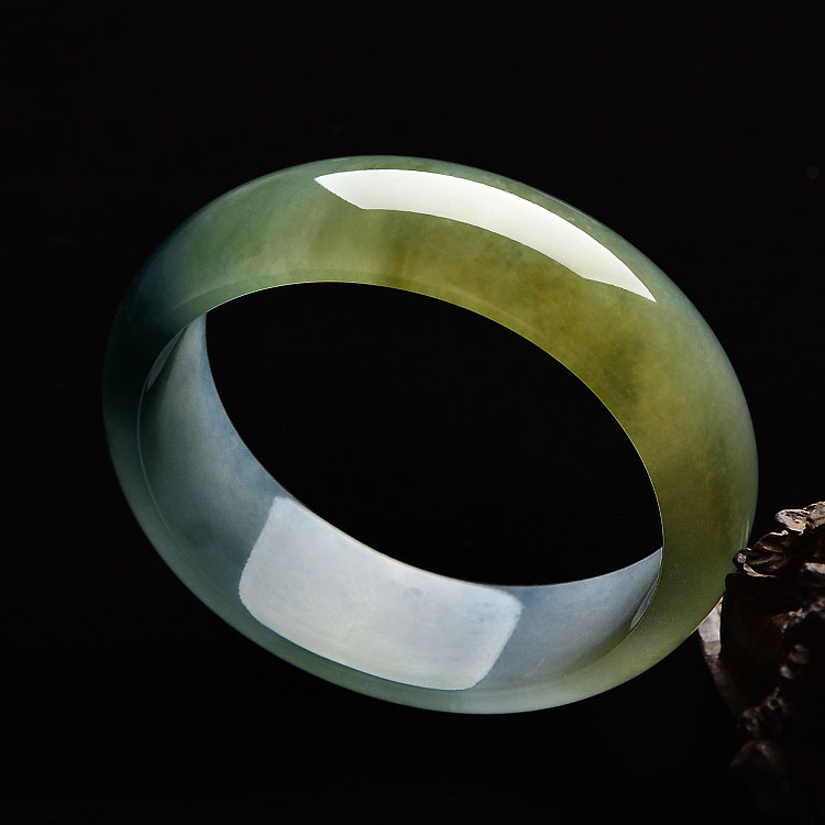 糯冰种褐黄翡飘花贵妃镯（58.4mm-52.8mm）