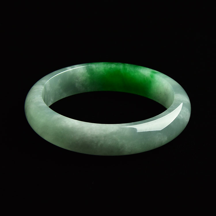 （超值推荐）糯冰种飘阳绿手镯（55.1mm）