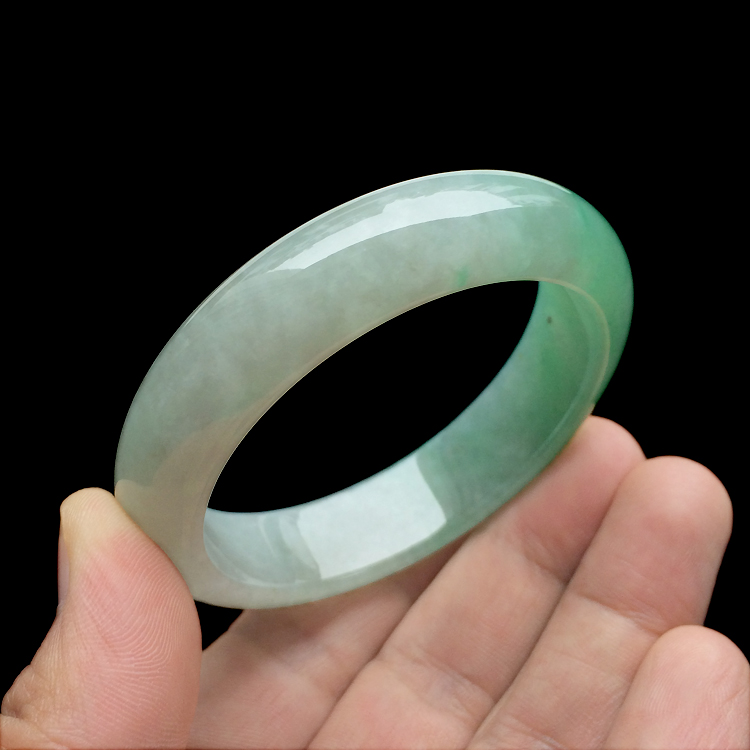 糯冰种飘翠手镯（56.3mm）