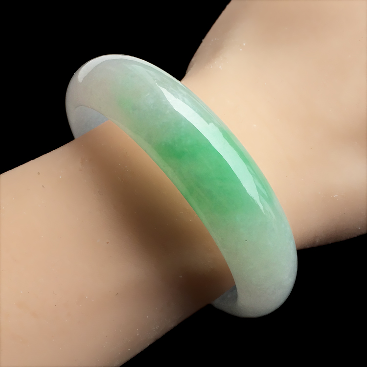 糯冰种飘翠手镯（59mm）