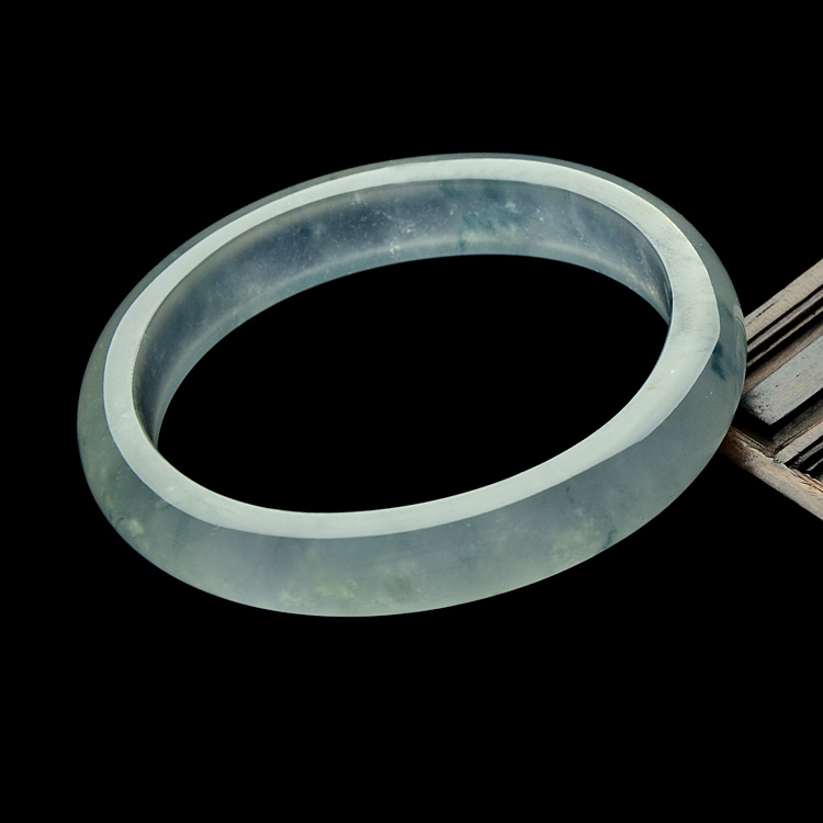 （超值推荐）冰种飘花贵妃镯（56mm-48.4mm）