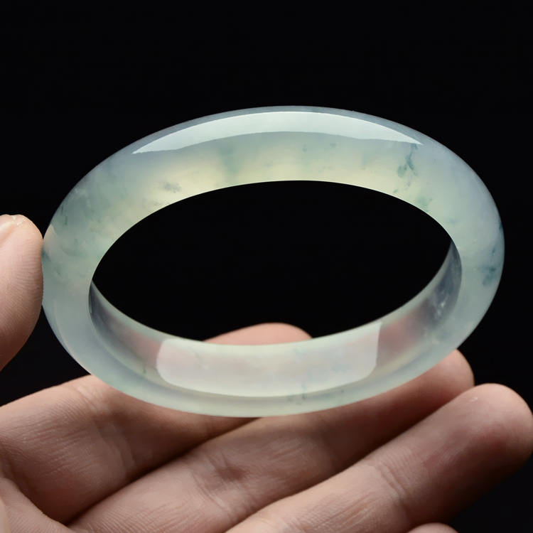 （超值推荐）冰种飘花贵妃镯（56mm-48.4mm）