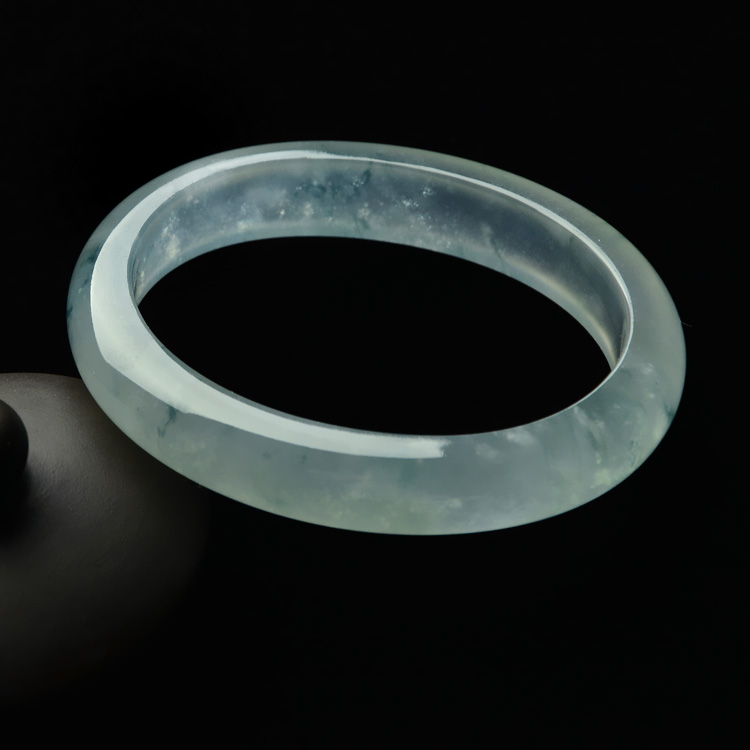 （超值推荐）冰种飘花贵妃镯（56mm-48.4mm）