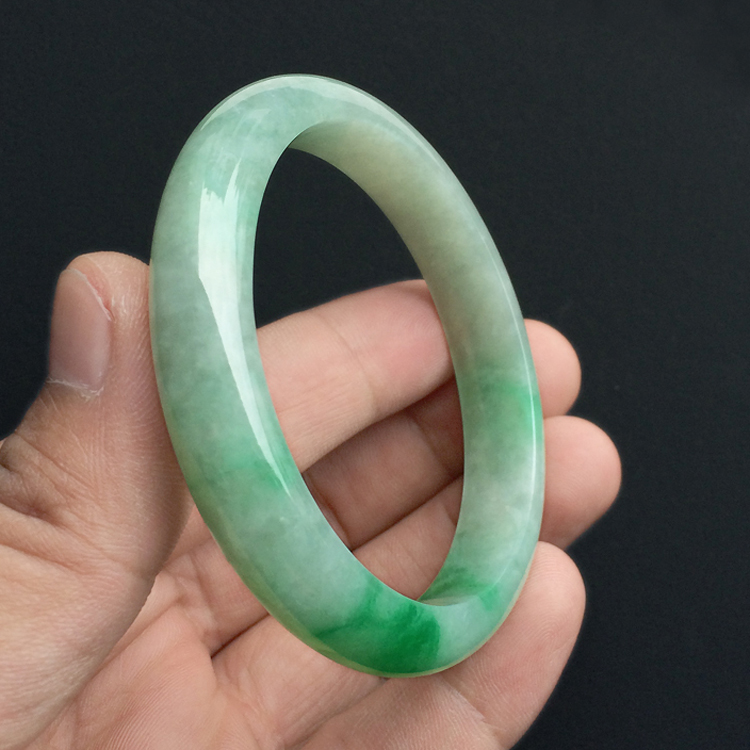 （超值推荐）糯冰种飘阳绿手镯（58.4mm）