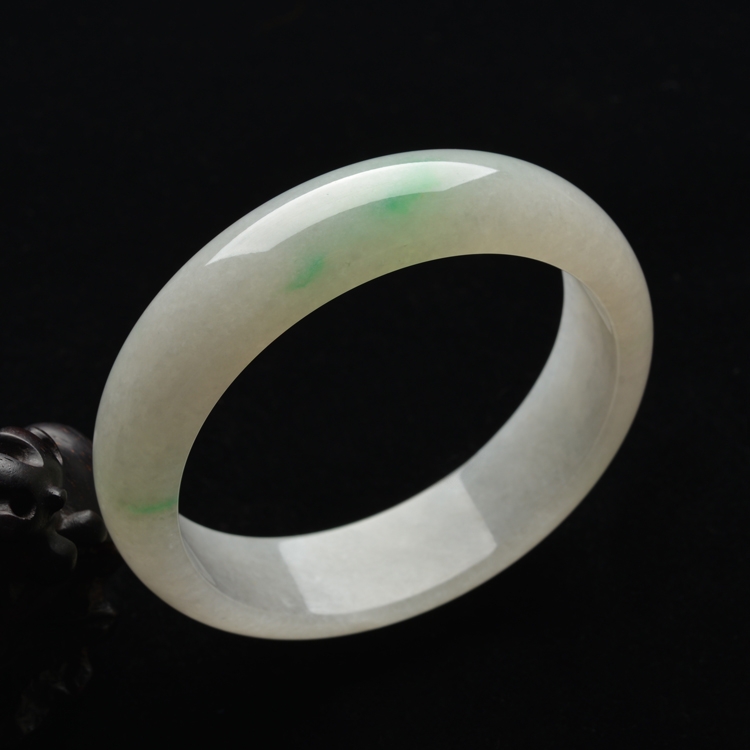 (超值推荐)糯冰种飘翠手镯(57.8mm)