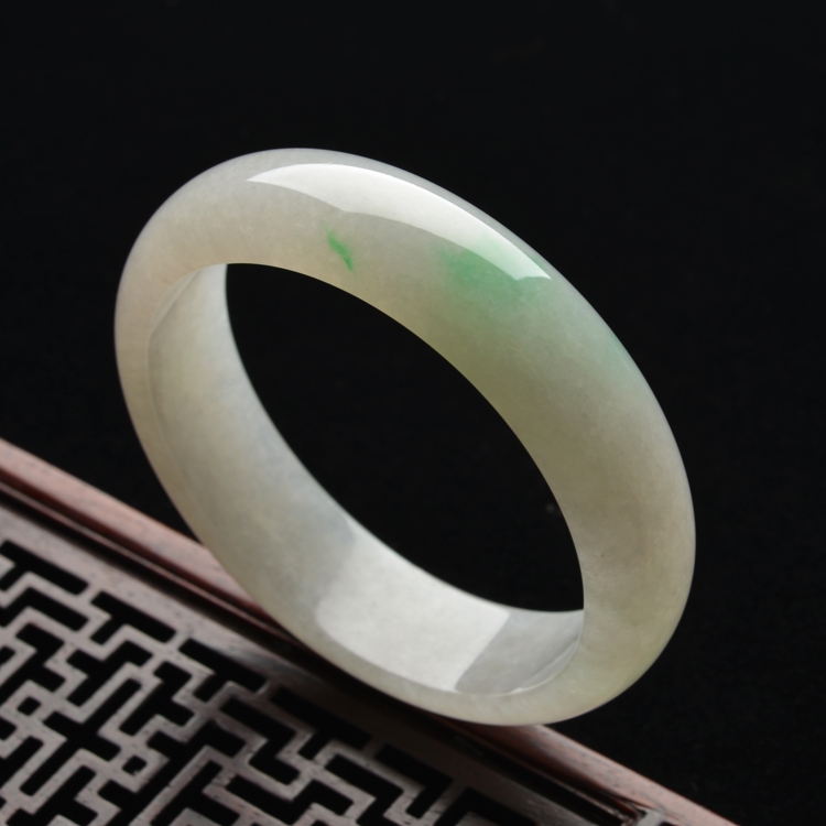 (超值推荐)糯冰种飘翠手镯(57.8mm)