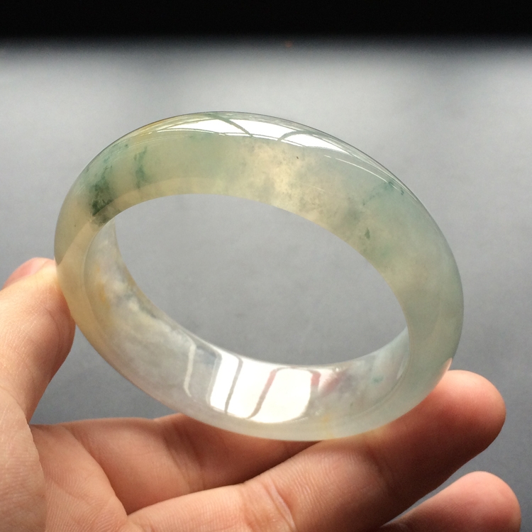 (超值推荐)冰种飘花略带黄翡手镯(53.7mm)