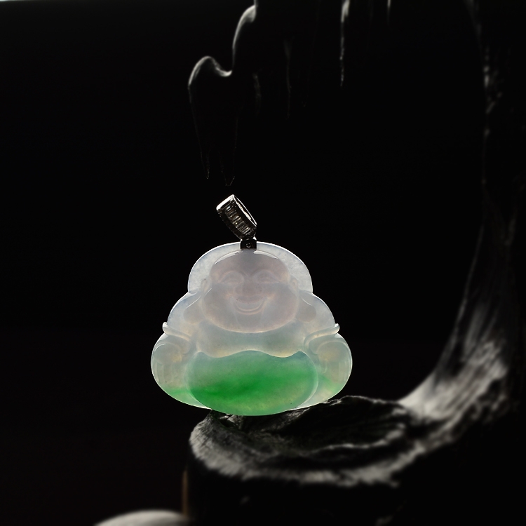 （超值推荐）糯冰种淡春带彩玉佛挂件